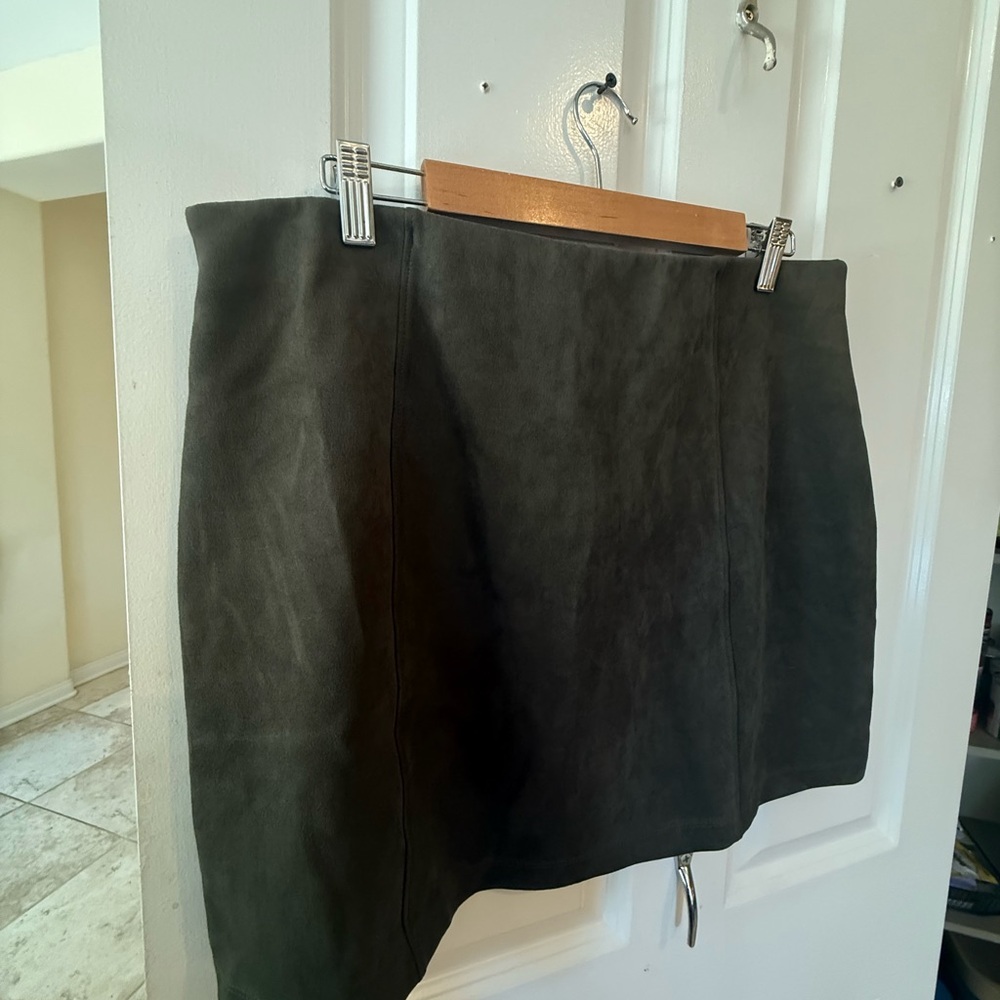 Brookstone Charcoal Mini Skirt